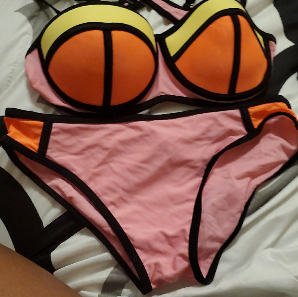 Bathing suit